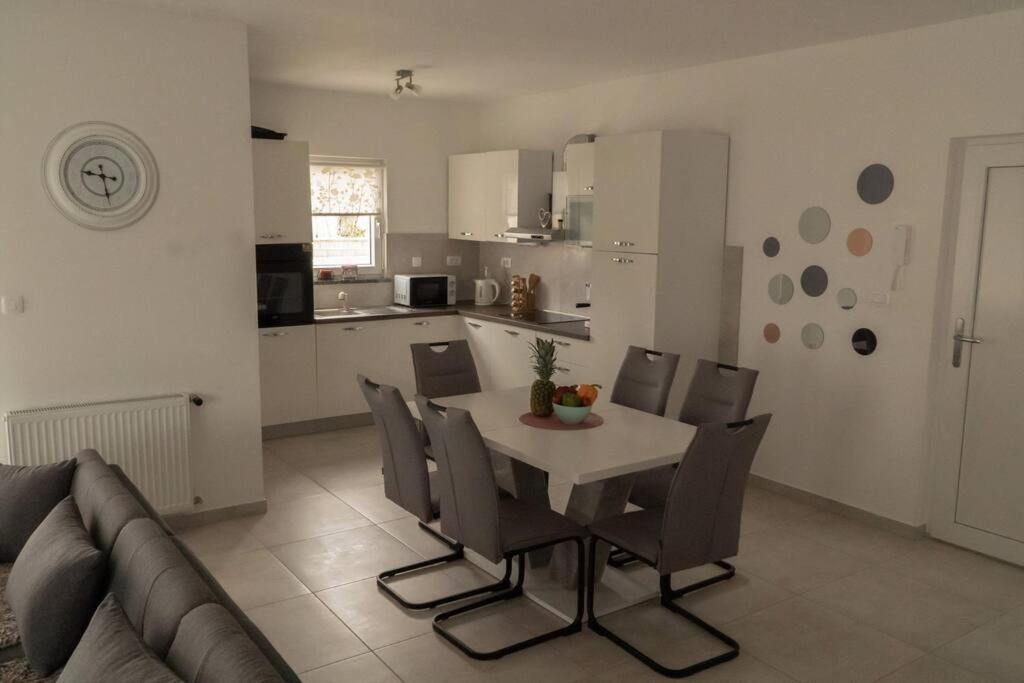 Apartment Stella *